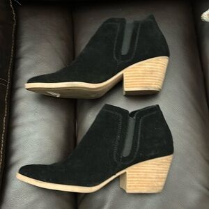 Dolce Vita ankle boots